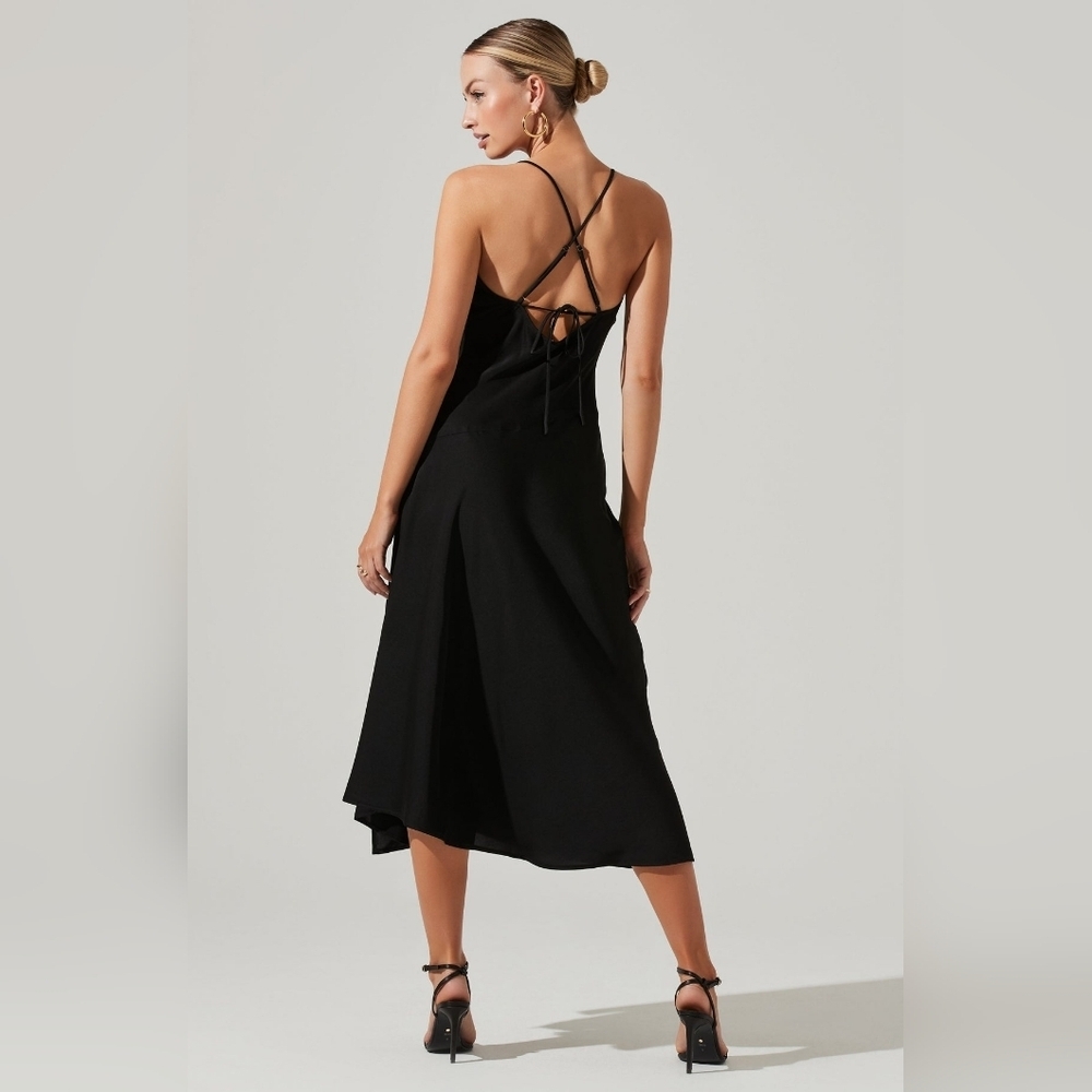 ASTR THE LABEL Gaia Midi Dress - Picture 13 of 13